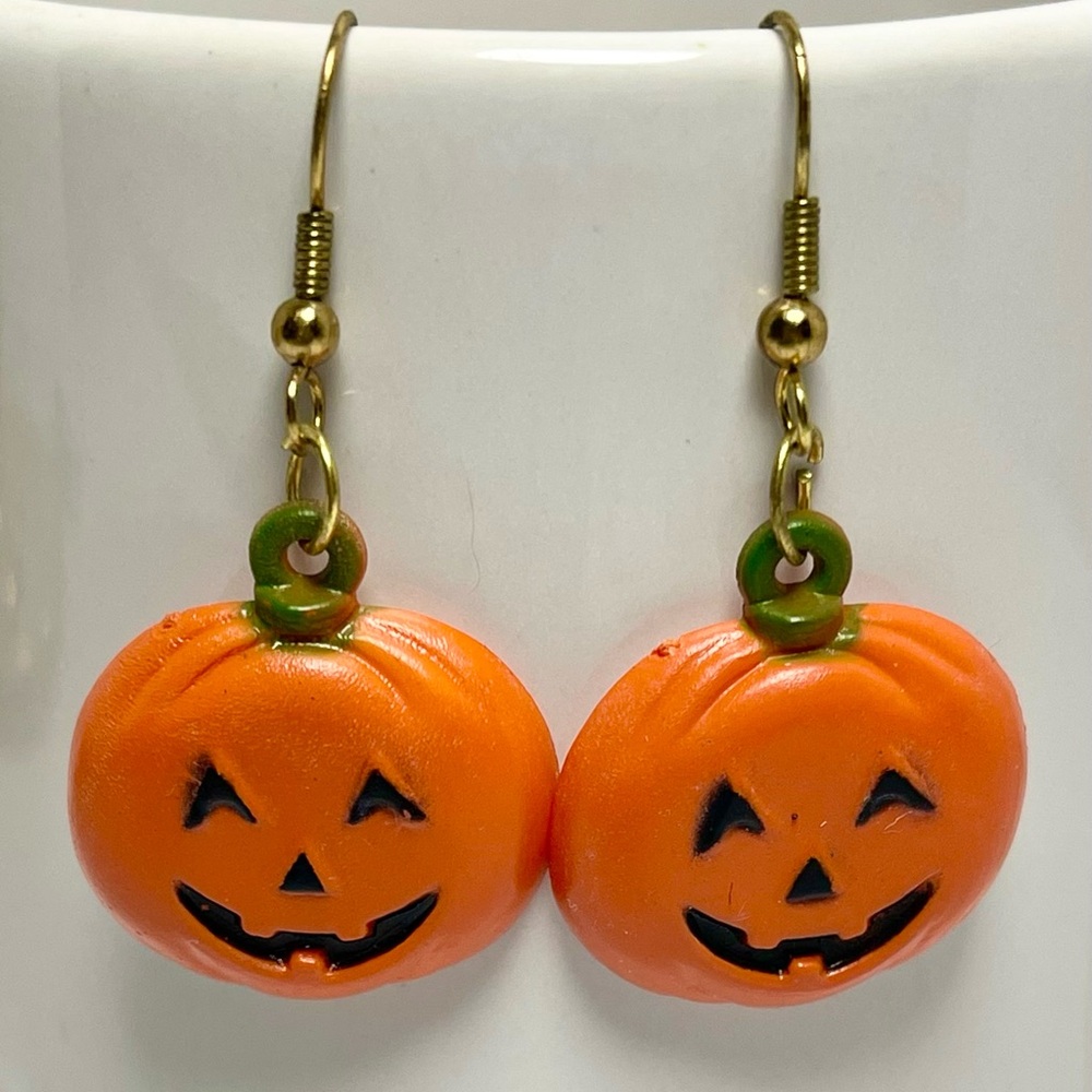 Vintage Amscan Halloween Jack-O-Lantern Dangle Plastic Gold Hook Earrings